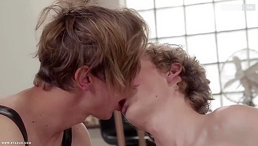 John Hardy Timmy Williams Dive into Wild Twink Gangbang Fun – 18+