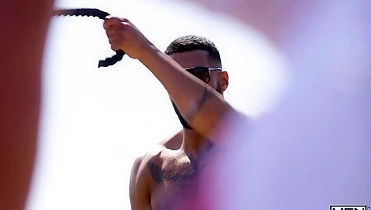 Lucas Fox Jonas Jackson: Steamy Bareback Fun Between Muscle Hunks – 18+