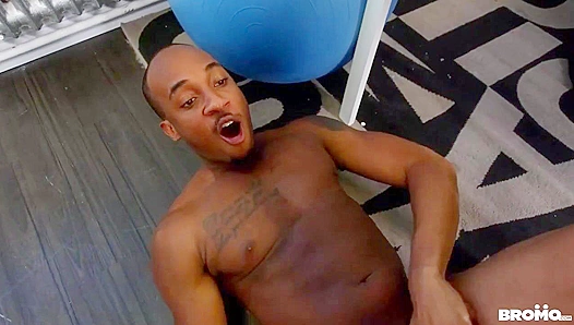 Bo Sinn Takes Control: Rugged Passion Overwhelms Suit-Tied Trent King – Hot Scene