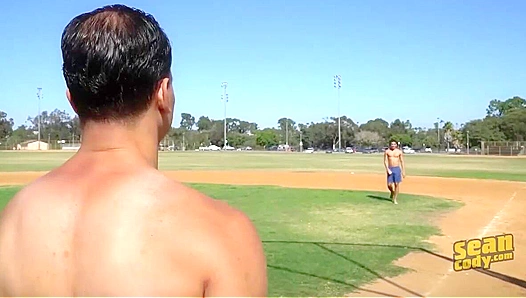 Bareback Heat: Frankie Joe Go Hard in Steamy Anal Action – GayPornX 18+