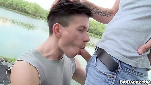 Bareback Adventures by the River: Twink Duo Fucks Under the Sun – RiversideTwinks 18+