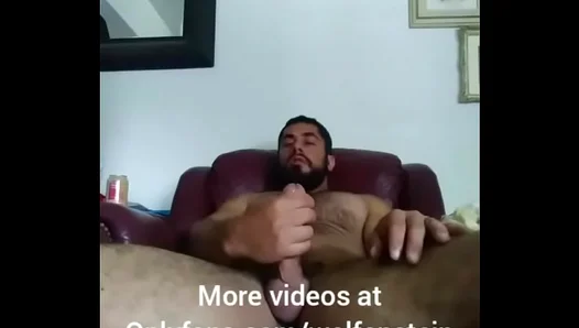 Big Muscle Stud Jerks His Thick Rod Up Close – Steamy POV Workout