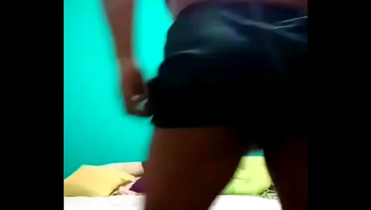 Oiled Up Ebony Ready for Busty Booty Cam Show – Bumblebutt Heat 18+