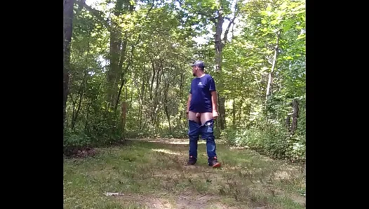 Naughty Amateur Jocks Off Wildly on Hidden Park Path – RawGayFun 18+