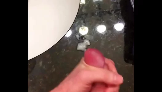 Morning Glory Blowbang: Huge Dick Spurts Load in Steamy Bathroom – XXXGayScene 18+
