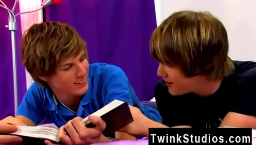 Twink Moans Loud as He Gets Pounded Raw in Steamy Gay XXX Action – 18+