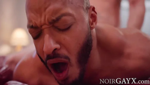 Hot Gay Encounter: Dillon Diaz Nick Rush Race Against Time – 18+
