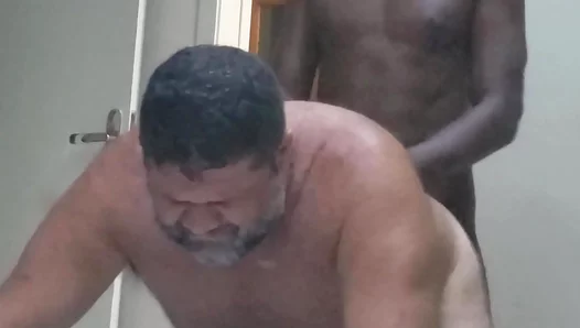 Big Booty Black Twink Takes Hard Dick in Juicy Anal Session – Amateurs Only 18+