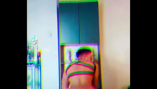 Alone Horny: Hot Solo Guy JERKS OFF in Steamy Amateur Scene – 18+