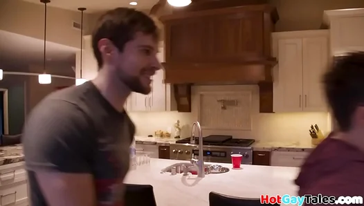 Buff Jock Sucks Nerdy Wolfs Thick Dick in Steamy Athletic Encounter – 18+