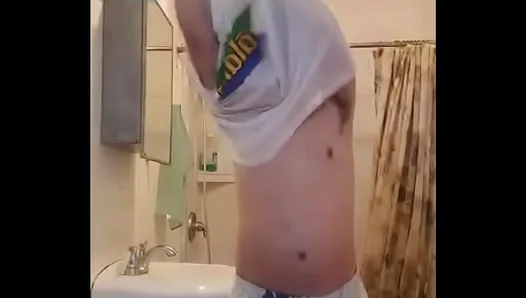 Hot Amateur Twink Goes Wild In Live Solo Cam Show – Watch Now 18+