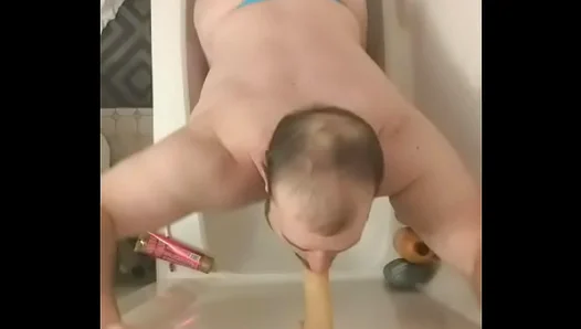 Chubby Cutie Goes Wild With Massive Dildo in Hot Solo Play – XXX