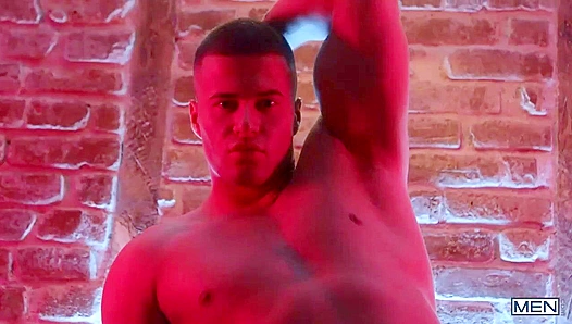Clark Delgaty, Darenger Tayler Tash Go Wild in Steamy Gay Threesome – 18+