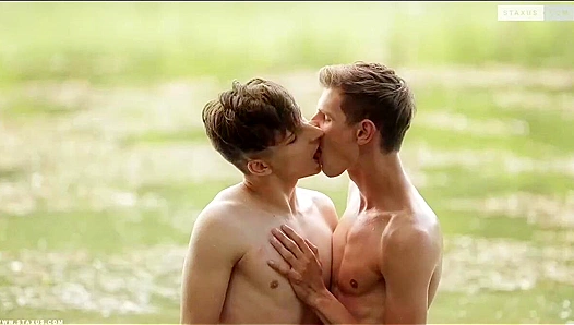 Steamy Riverside Fuck: Aaron Shine David Hollister Go Wild – Gay XXX