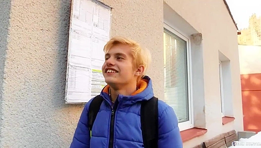 Blonde Twink Takes It Deep from Hung Beefcake — XXX Gay Action