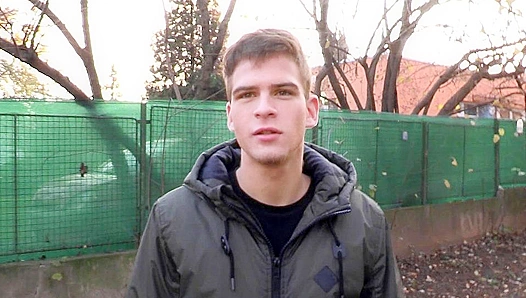 Hungry Czech Hunk Takes Facials from Ripped Top – Hot Gay Action 18+