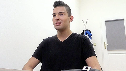 Hot Amateur Cocksman Unleashed in Steamy Scout Casting Session – 18+