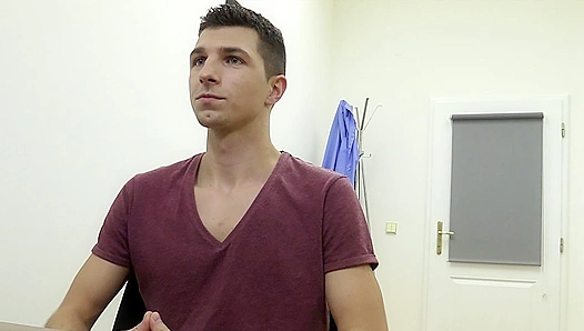 Festive First Time: Cheerful Amatuer Takes On Santas Naughty Scout – XXXGayAuditions