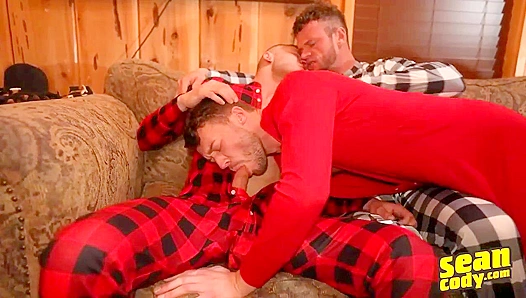 Cabin Heat: Wild Bareback Orgy with Sexy Twinks – Sean Cody Men