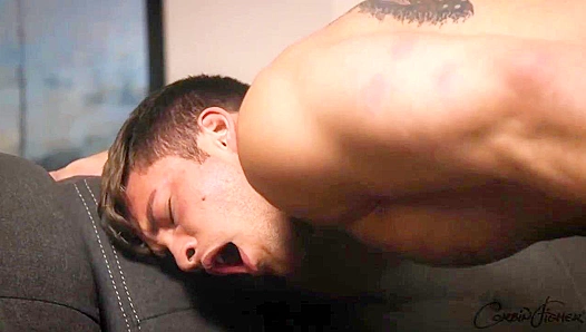 Beau Kingston Lock Bodies — Mind-Blowing Hands-Free O in Deep Anal Ride