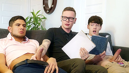 Steamy Quickie Trio: Edward Terrant Alex Montenegro Ignite Passion – GayPornHeat 18+