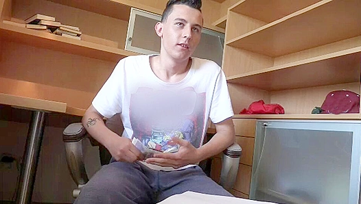 Desperate Twink Takes Massive Dick in POV Blowjob to Pay Off Debt – GayPornHub 18+
