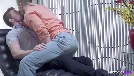 Beefy Bruno Takes It Deep: No Condom Action with Connor Halsted – NextDoor Raw