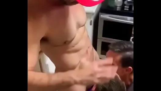 Double Blowjob Delight: Two Men Worship One Cock in Steamy Kitchen Encounter – XXX