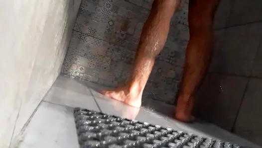 Big Ass Gains: Spy Films Horny Tunisian Studs Hot Shower Session – 18+