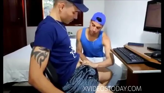 Stud Tutor Gets Blowjob Handie – Naughty Gay Homework Session – AmateursPorno 247