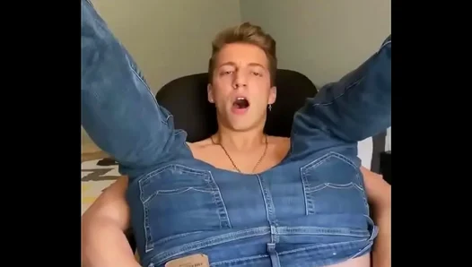 Finger-Fucking Himself Deep: Solo Toy Play Turns Hot Steamy – GayPornFun 18+