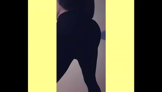 Big-Ass Genius Twists Grinds in Steamy Solo Workout – GayTwink 18+