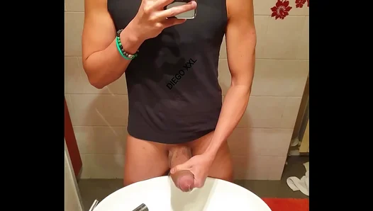 Diegos Massive Hard-on Revealed in Hot Solo Jerk Session – XXXTapes 18+