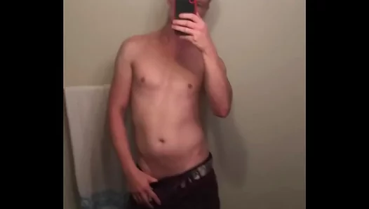 Mitchells Hot Solo Showdown: A Steaming Twink Masterbation Fantasy – 18+