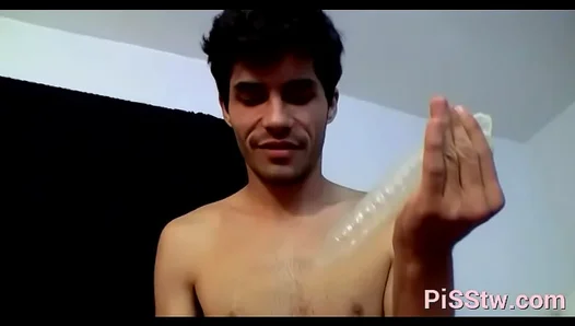 Soaking in Piss Play: Hot Solo Action for Hard-Core Fetish Fans – 18+