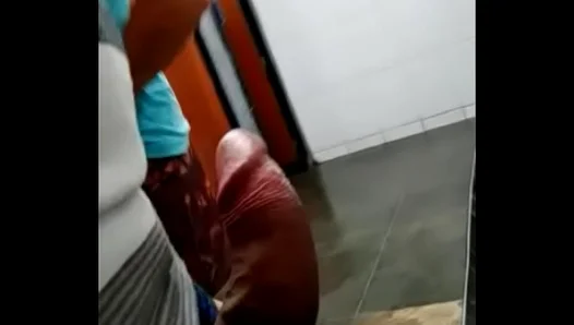 Fast Bathroom Handjob Gives Married Guy On-the-Go Pleasure – GayPorn69
