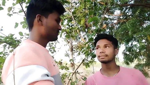 Intense Passion Under Palms: Indian Lovers Share Steamy Kisses Hindi Moans – 18+