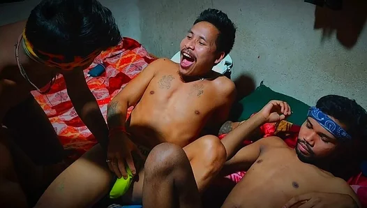 College Crushes Ignite: From Sweet Selfies to Steamy Anal Action – 18+