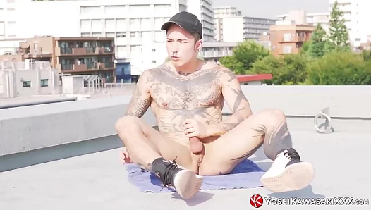 Yoshi Kawasakis Hot Solo Session Outdoors – Steamy Gay XXX Action