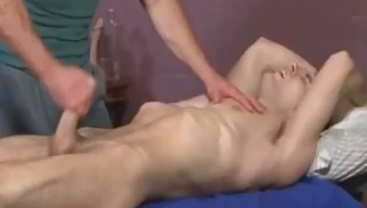 Muscle Massage Turns into Pure Pleasure – Happy Ending Included