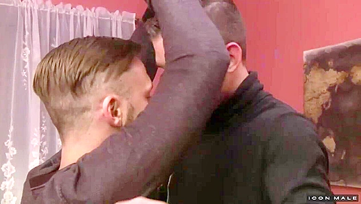 Alexander Gustavo Logan Moore — Steamy Bareback Ride Gets Wild! – GayPulse 18+