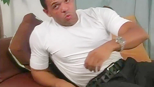 Miguels Hot Solo Act: Shirtless Muscle Tease Thatll Turn You On – 18+