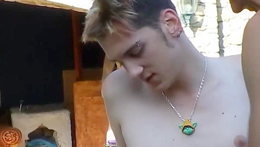 Leo Mika Go Wild: Steamy Outdoor Fuck Sessions – GayPornAdventures 18+