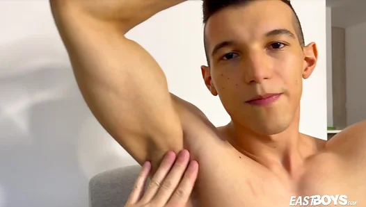 Jhon Bianci Gets Filmed Giving a Hot Hand Job – Naughty Audition Gone Wild 18+