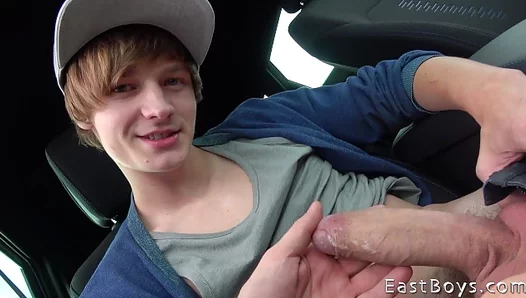Hot Passionate Blowjob Scene with Antony Carter Inside the Car – GayXXX 18+