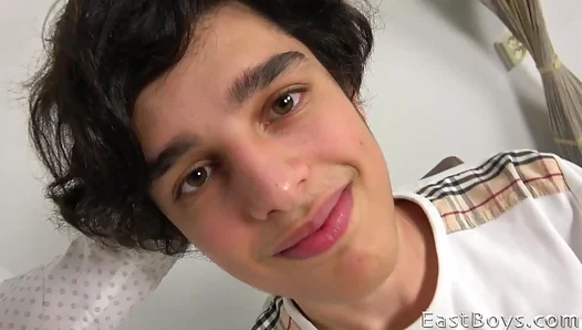 Renato Romani Puts On A Show With Sensual Blowjob Audition – GayCastingX 18+
