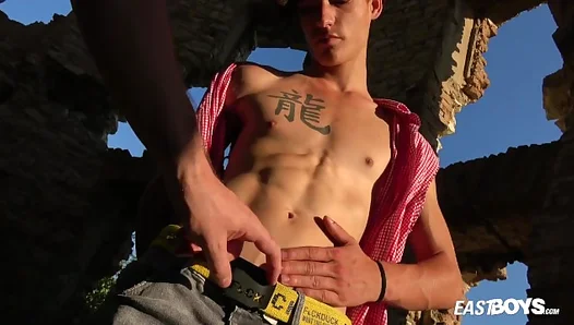 Hot Nights Ahead: Steamy Summertime Fun with Johnny – OnlyFans 18+