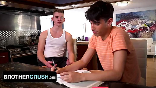 Twink Showdown: Whos Packing the Most? Naughty Length Battle – HotTaboos 18+