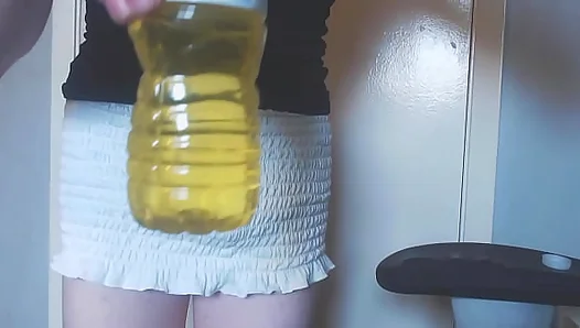 Peeing Exhibitionist Teases Tight Feminine Butt—SkinnyFemboyOso 18+