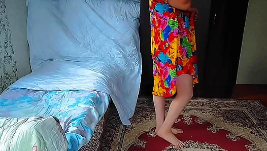 Gorgeous Crossdresser Teases with Seductive, Naughty Moves – Hot Gay Porn